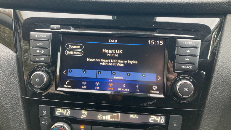 Nissan Qashqai 1.3 DiG-T Acenta Premium 5dr Petrol Hatchback